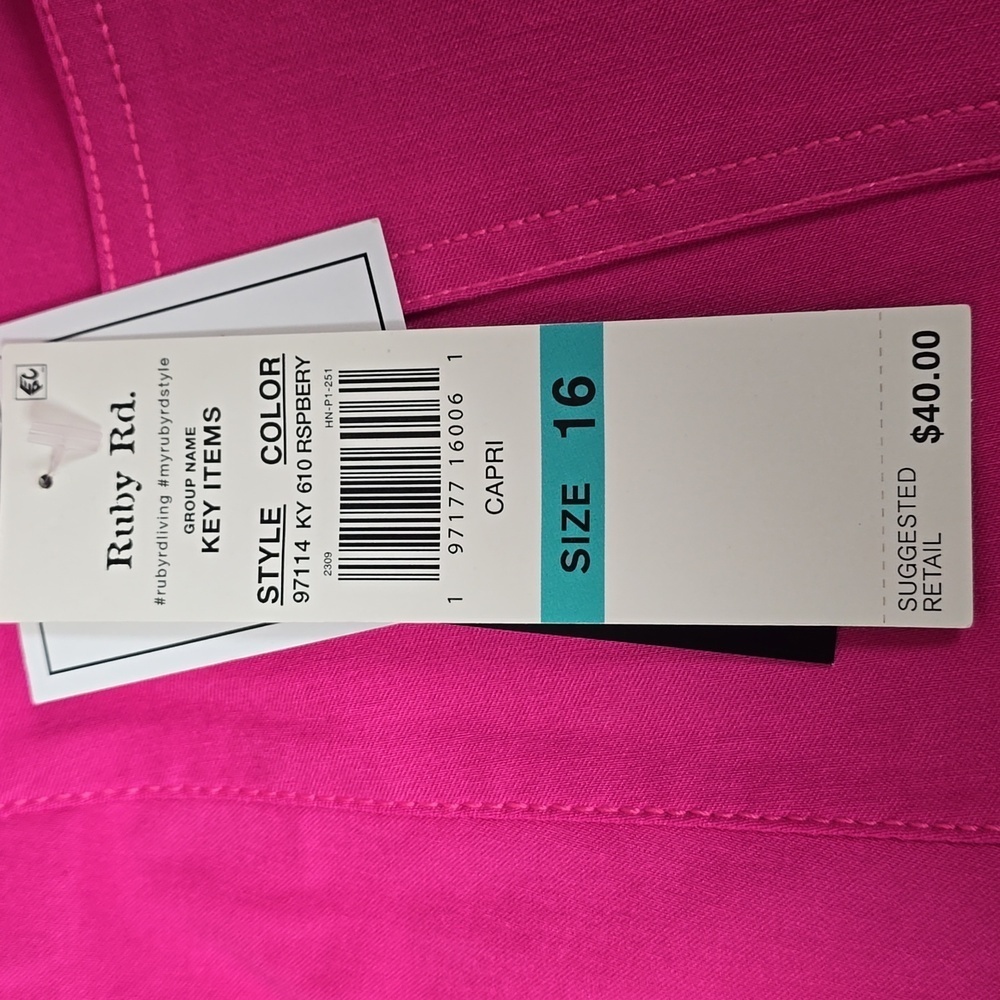 Womens Key Items Alt Tech Fly Front Capri Pants | Ruby Rd. | 16 - Picture 9 of 11